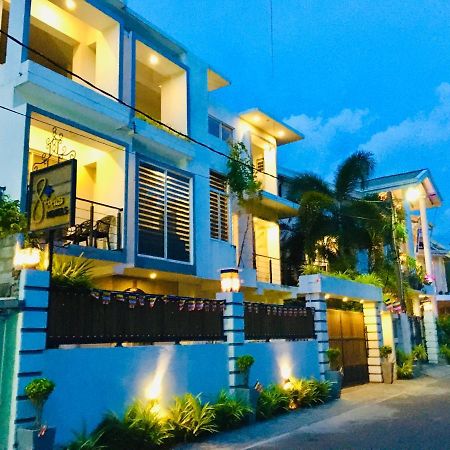 8 Plus Motels Negombo Esterno foto