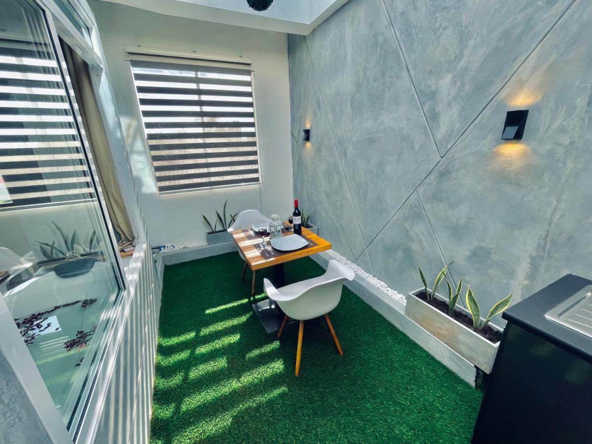8 Plus Luxury Apartments Negombo Esterno foto