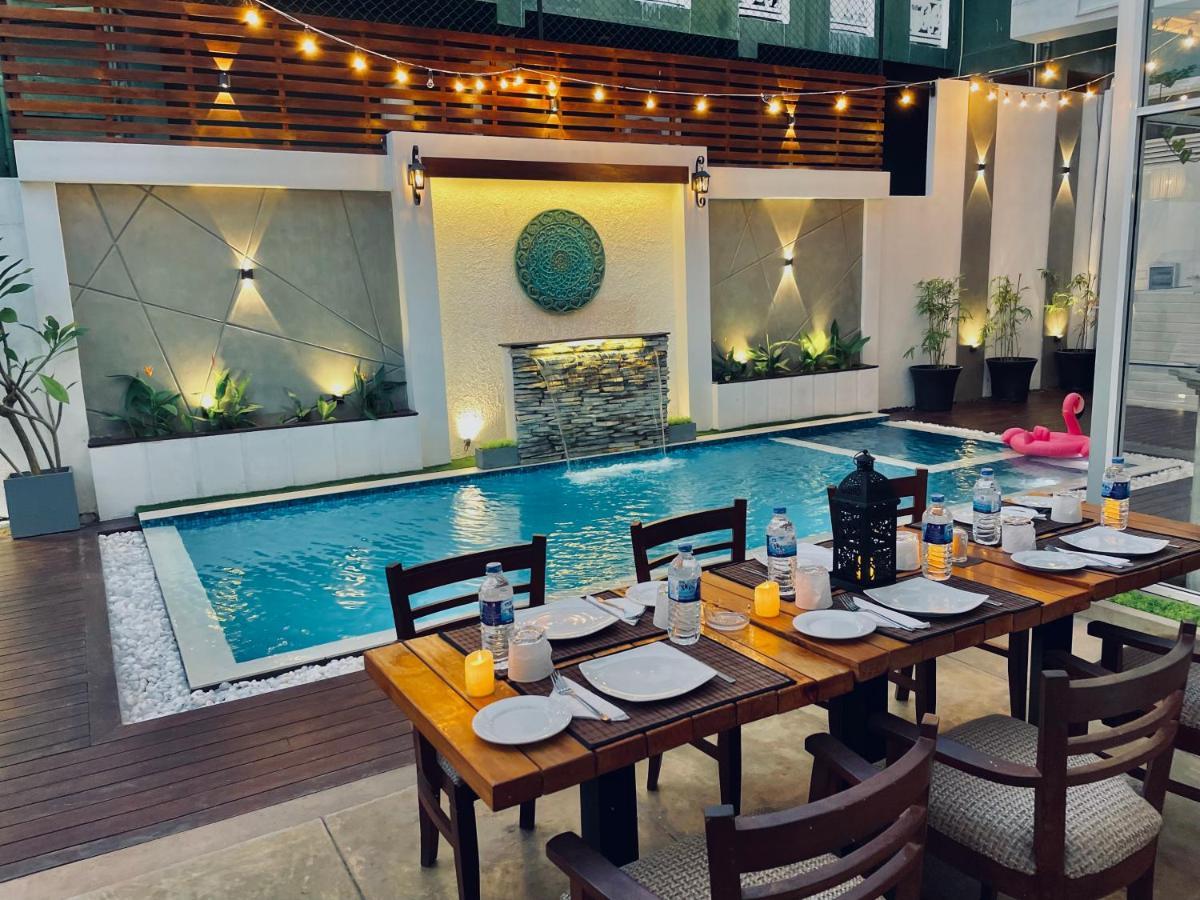 8 Plus Luxury Apartments Negombo Esterno foto