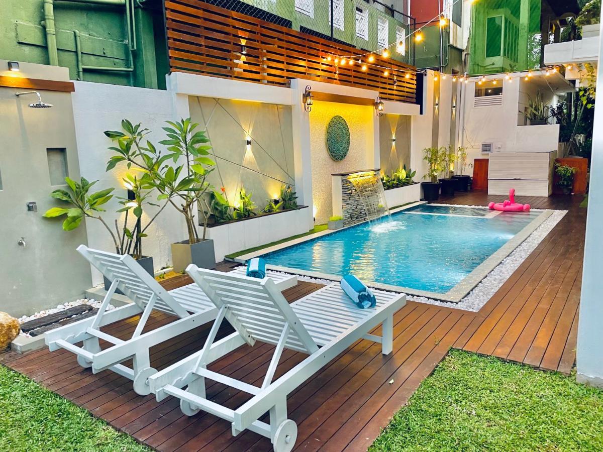 8 Plus Luxury Apartments Negombo Esterno foto
