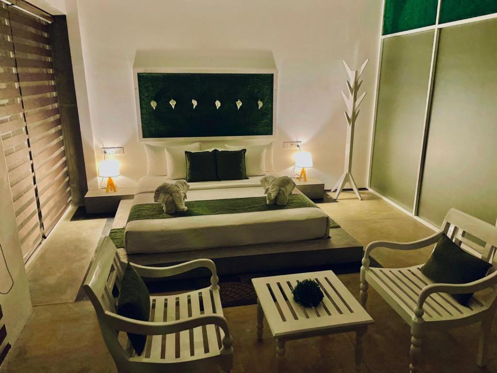 8 Plus Luxury Apartments Negombo Esterno foto